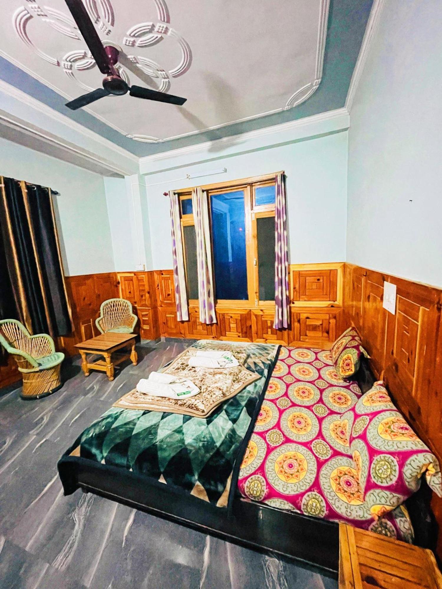 Chalo Chhalal Hotel & Cafe كاسول المظهر الخارجي الصورة