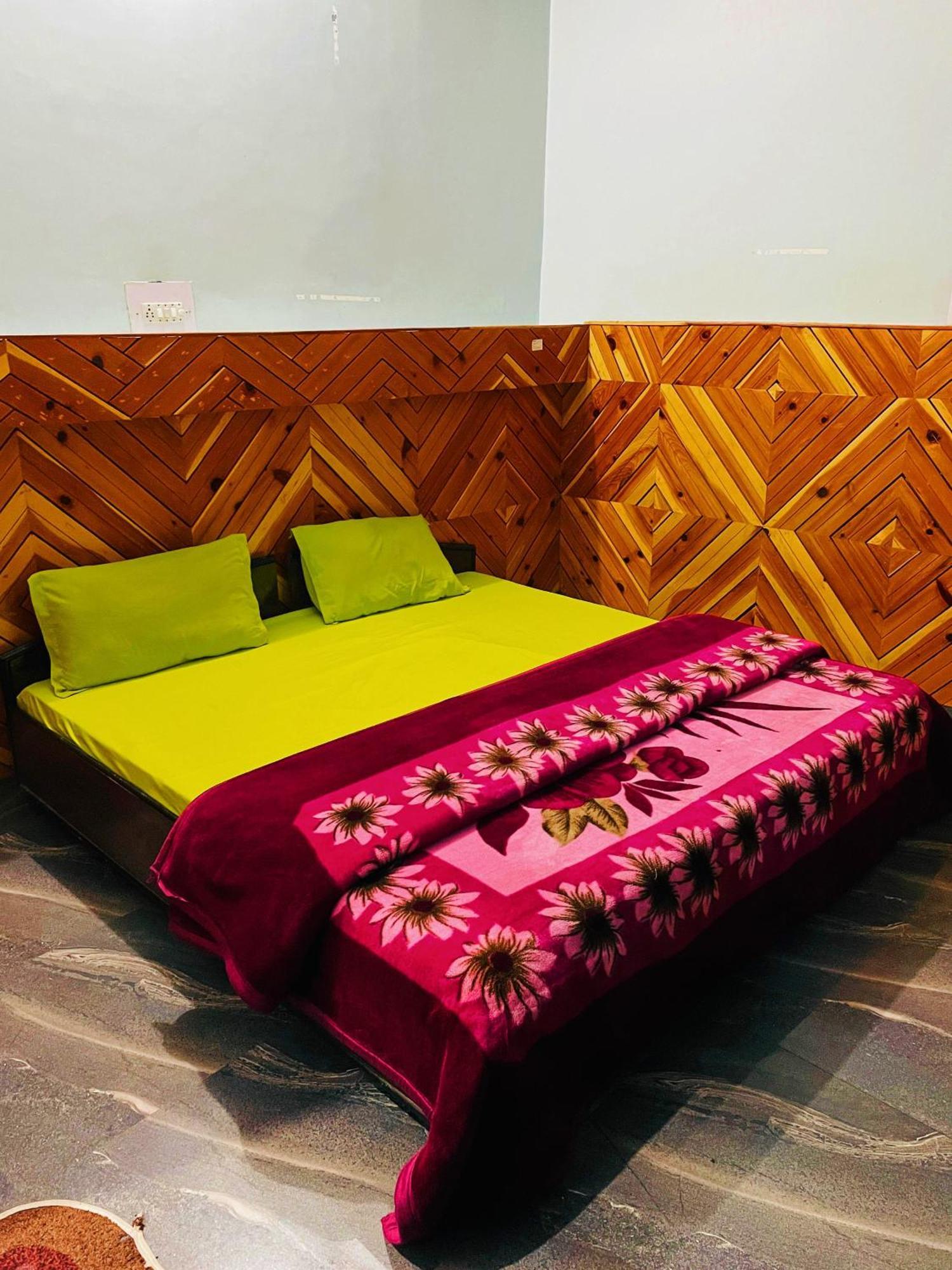Chalo Chhalal Hotel & Cafe كاسول المظهر الخارجي الصورة